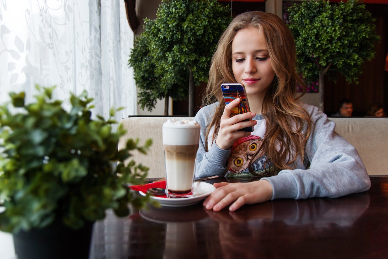 De betekenis van 'Phubbing'